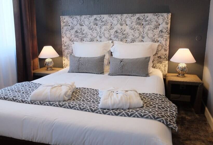 スタンダードトリプルルーム, Aux Temps D Em