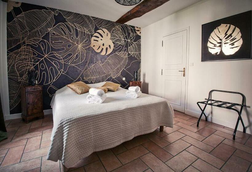 غرفة قياسية, De La Halle