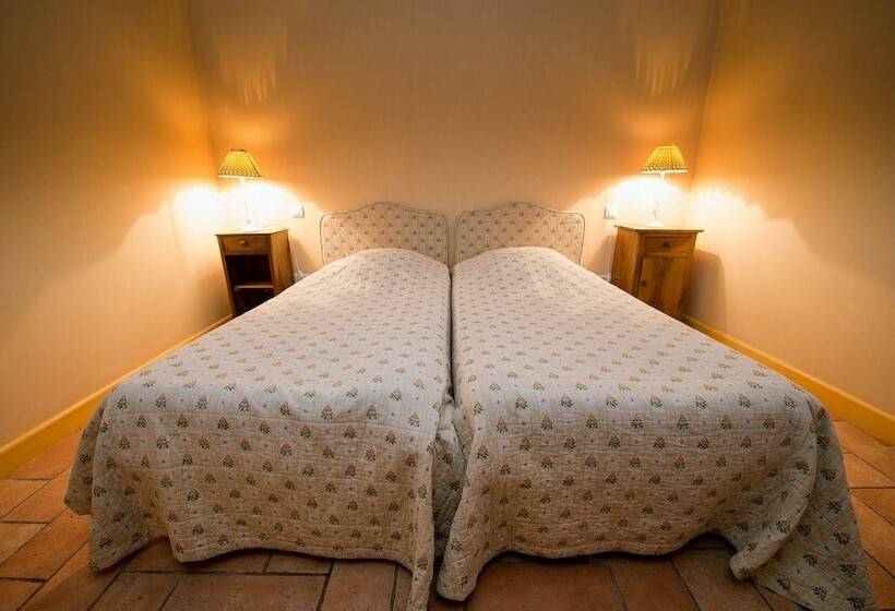 غرفة قياسية, De La Halle