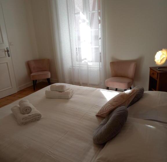 غرفة قياسية, De La Halle