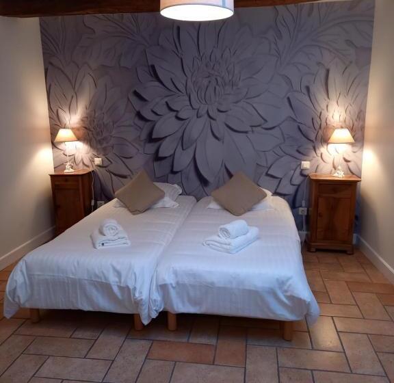 غرفة سوبيريور, De La Halle