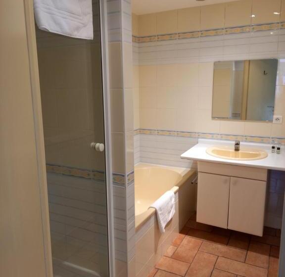 غرفة قياسية, De La Halle