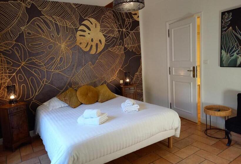 غرفة قياسية, De La Halle