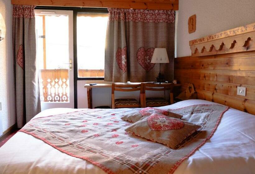 اتاق خانوادگی, Chalet Hôtel L Ecureuil