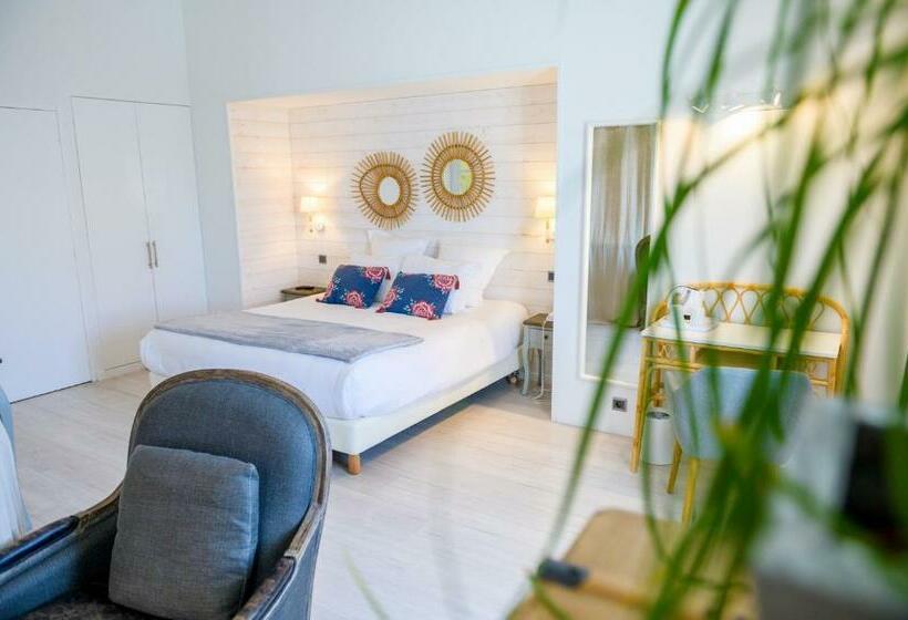 جناح, Hôtel La Jetée