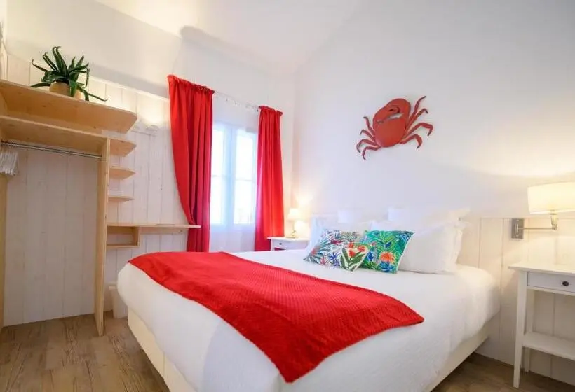 Perhehuone, Hôtel La Jetée
