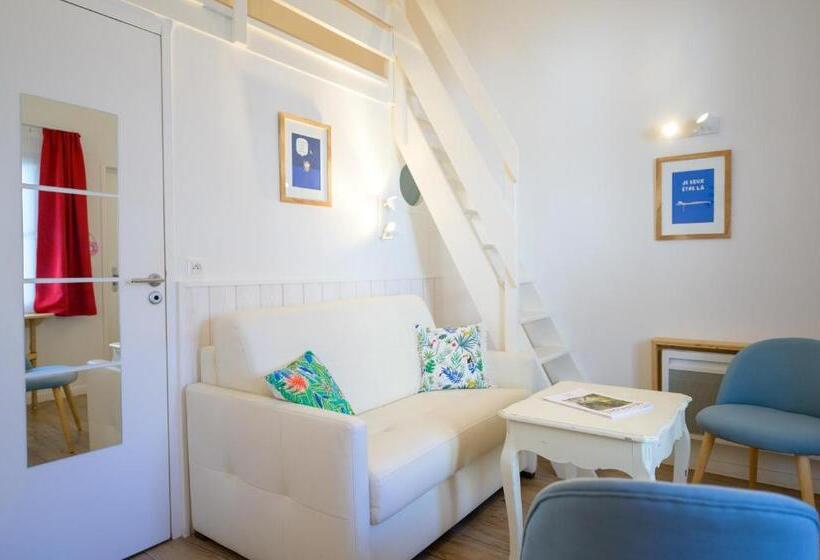 غرفة عائلية, Hôtel La Jetée