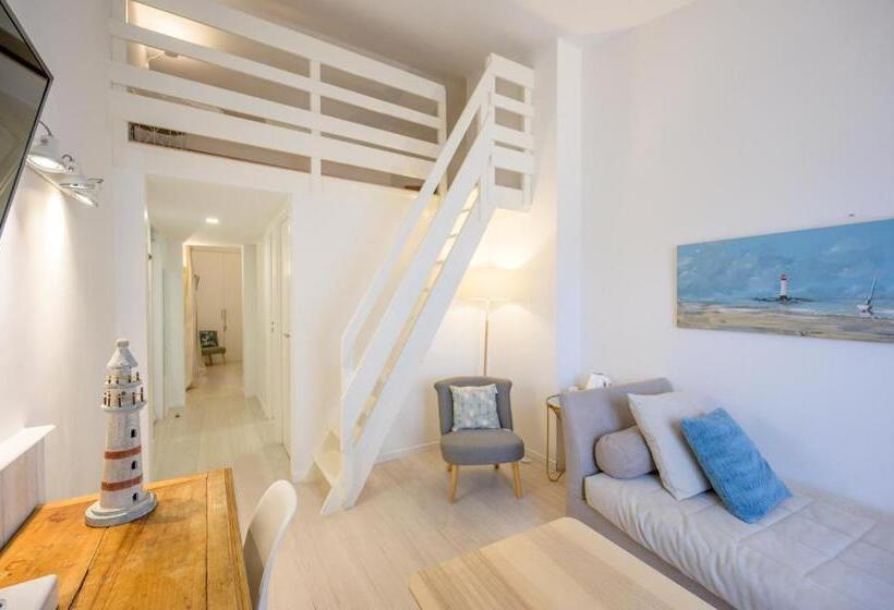 جناح جونيور, Hôtel La Jetée