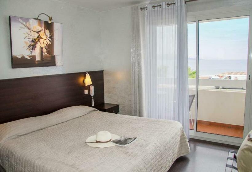 Номер Стандарт Двуспальная Кровать Вид на Море, Hôtel La Plage