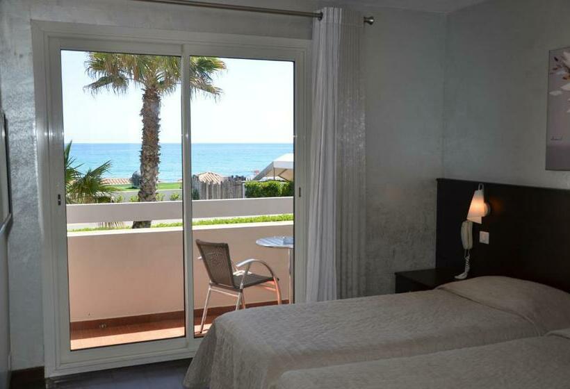 Стандартный Номер Нижний Этаж, Hôtel La Plage