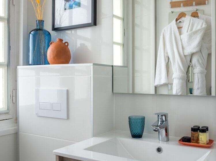 Номер Superior, Tour De Nesle La Rochelle Vieux Port 3 Etoiles