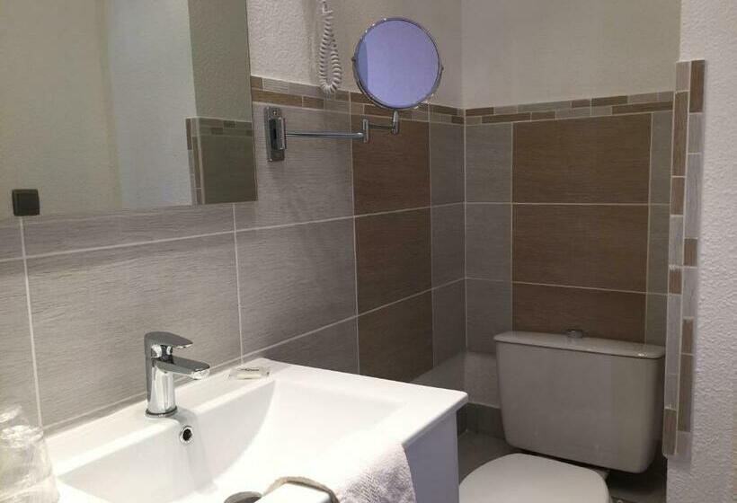 חדר סטנדרט, Hôtel Le Faisan