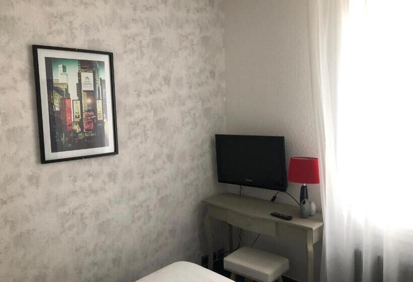 חדר אקונומי, Hôtel Le Faisan