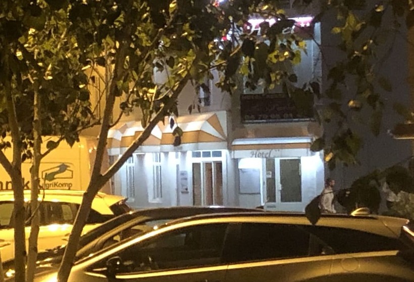 חדר אקונומי, Hôtel Le Faisan