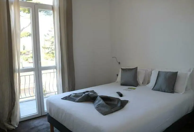 Perhehuone, Hôtel Du Bord De Mer Le Vanillé