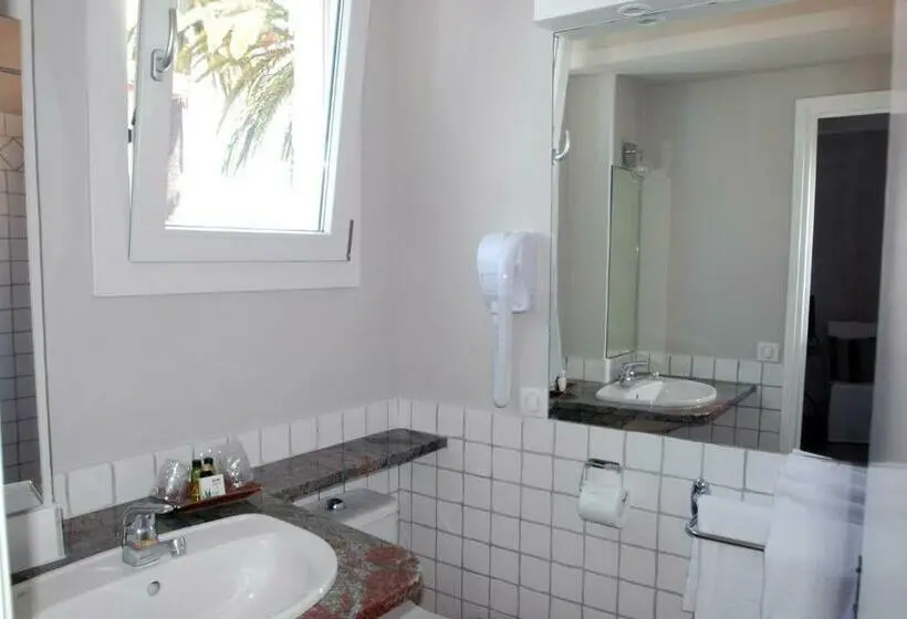 Standard-huone Puutarhanäkymä, Hôtel Du Bord De Mer Le Vanillé