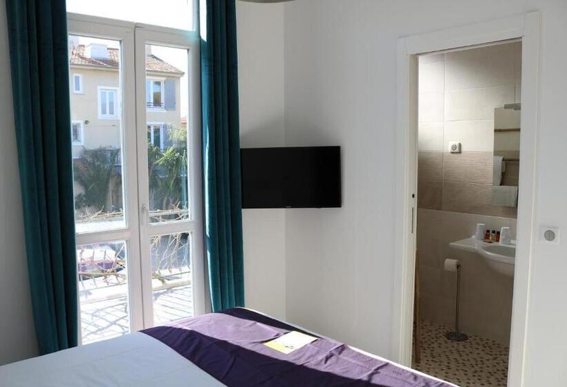 Номер Стандарт с Террасой, Hôtel Du Bord De Mer Le Vanillé