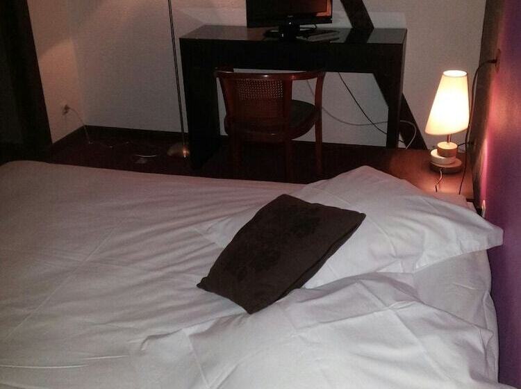 Номер Стандарт в Мансарде, Hôtel Majuscule