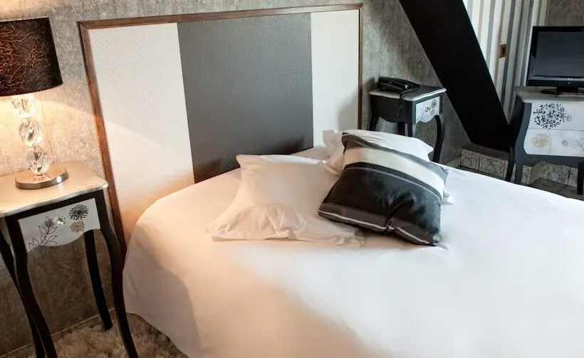 屋根裏部屋風スタンダードルーム, Hôtel Majuscule