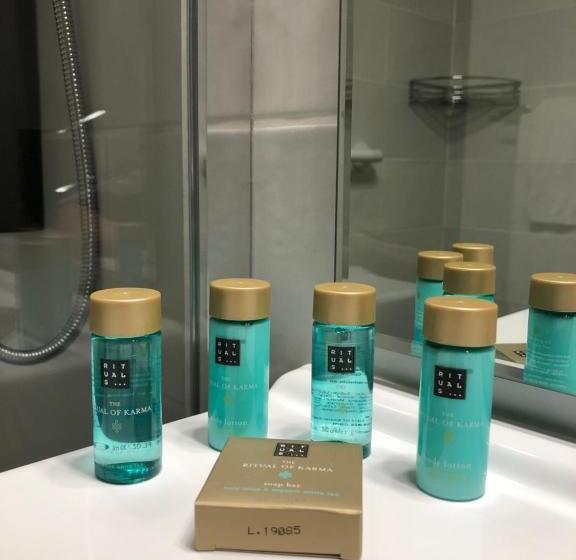 חדר סופריור נוף לגינה, Logis Hôtel Restaurant La Bastide