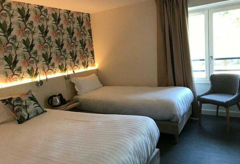 غرفة بريميوم ثلاثية, Hôtel Restaurant Les Rochers