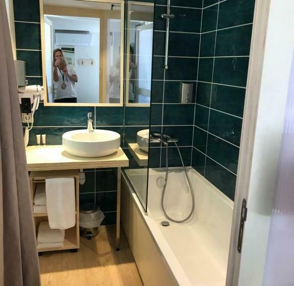 غرفة بريميوم, Hôtel Restaurant Les Rochers