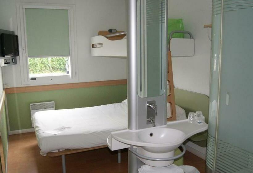 Номер Стандарт Трехместный, Ibis Budget Noyon