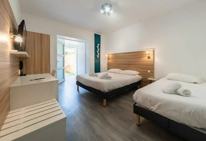 Quarto Triplo Superior, L Oasis
