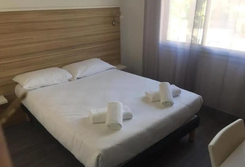 Quarto Economy, L Oasis