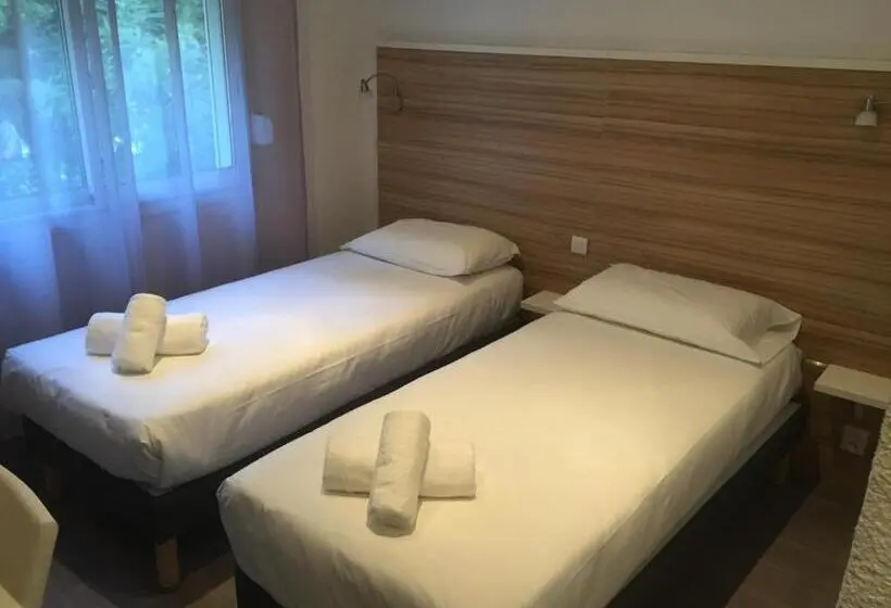 Quarto Economy, L Oasis