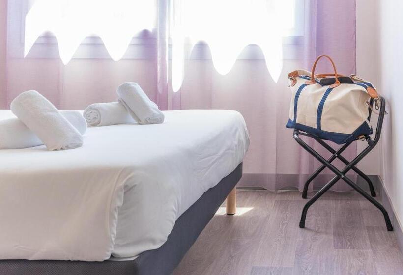 Номер Стандарт, L Oasis