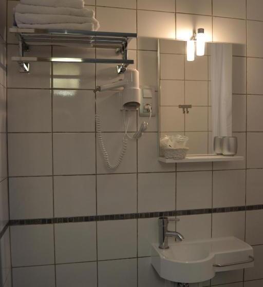 标准三人间, La Casa Mia