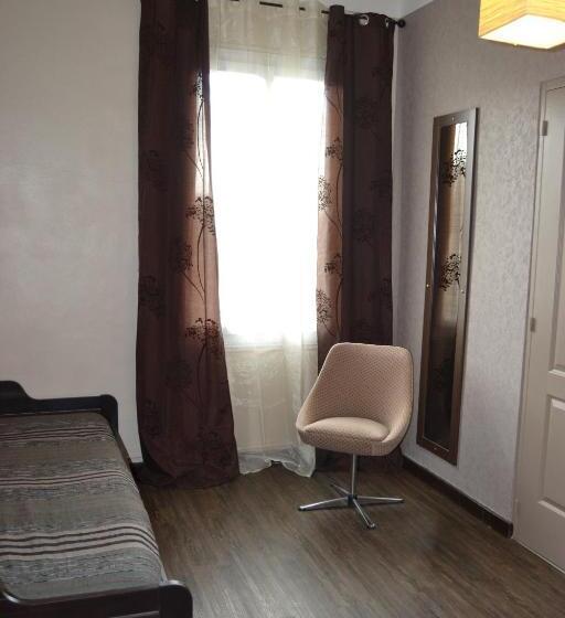 标准三人间, La Casa Mia