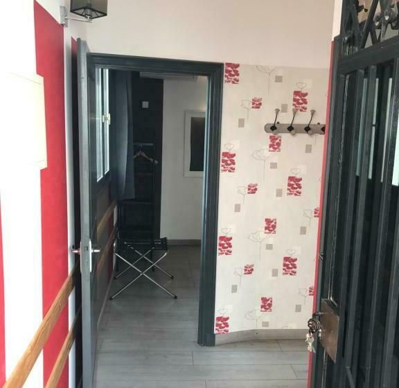 Pokój Rodzinny, La Rapière