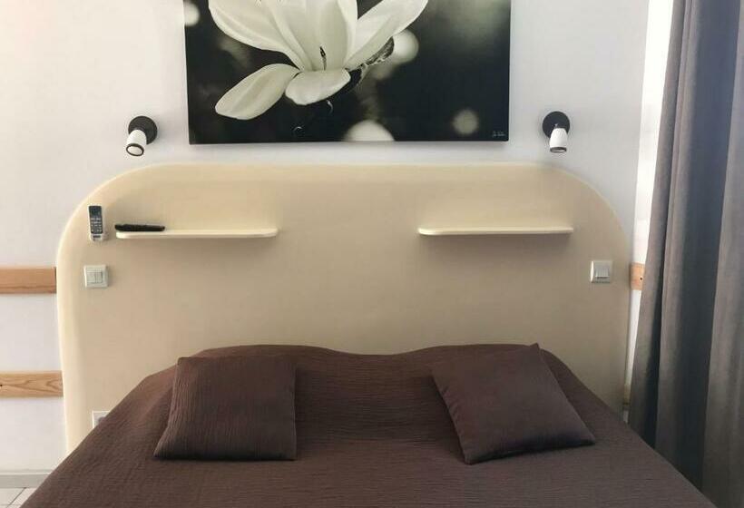 Pokój Standard, La Rapière