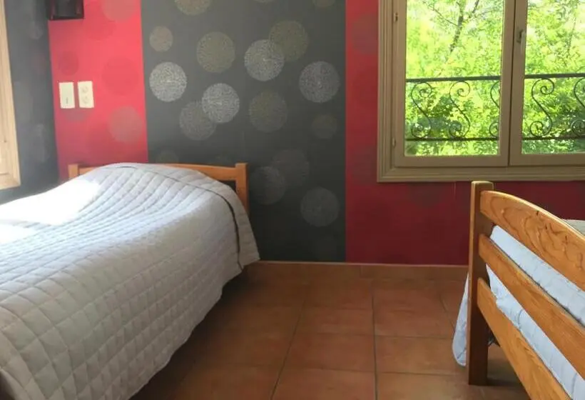 Camera Familiare, La Rapière