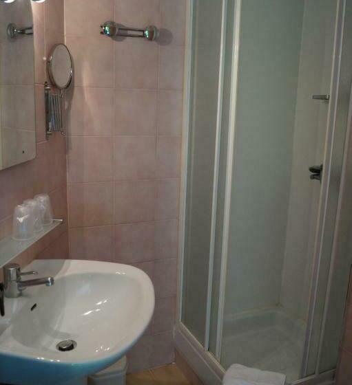 スタンダードトリプルルーム, Le Bistrot D'orange