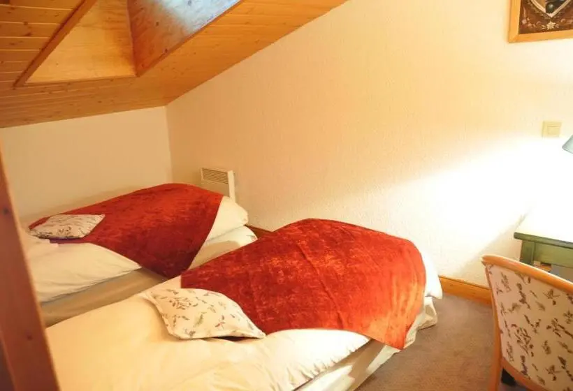 Standard Neljän Hengen Huone, Le Calgary