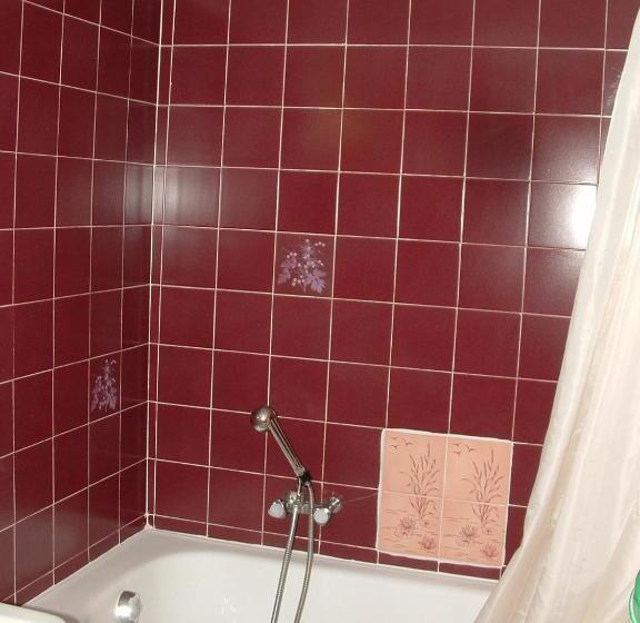 חדר משפחתי, Le Connetable