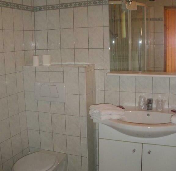 Standard Kolmen Hengen Huone, Le Grand Tetras