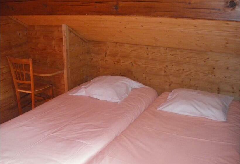 Standard Neljän Hengen Huone, Le Grand Tetras