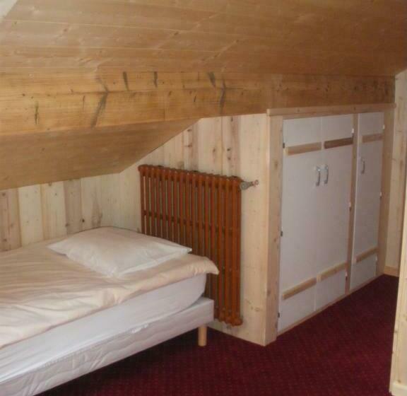 Standard Kolmen Hengen Huone, Le Grand Tetras