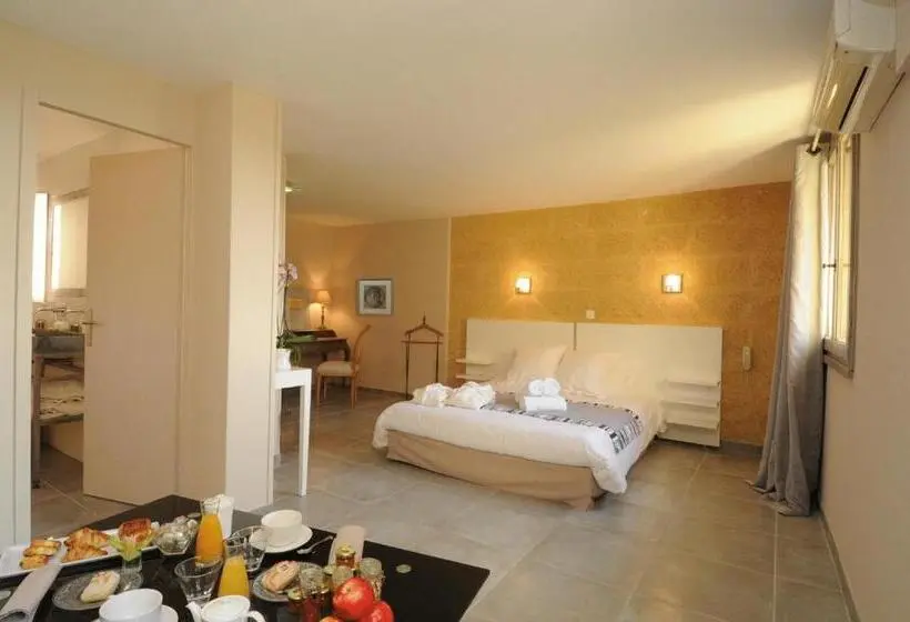 ジュニアスイート, Le Mas Des Aigras   Hôtel & Restaurant De Charme En Provence