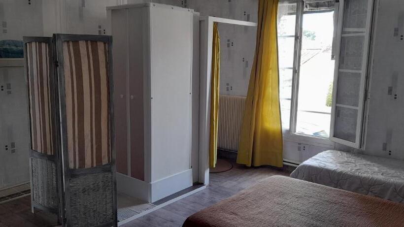 Семейный Номер Совместный Санузел, Le Parisien