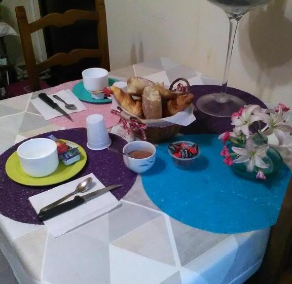 Семейный Номер Совместный Санузел, Le Parisien