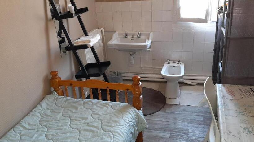 Номер Стандарт Индивидуальный Совместная Ванная, Le Parisien