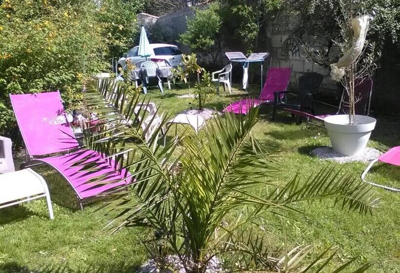 Номер Стандарт Индивидуальный Совместная Ванная, Le Parisien