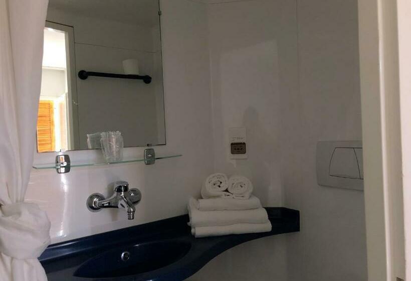 ガーデンビュースタンダードルーム, Le Pavillon Bleu