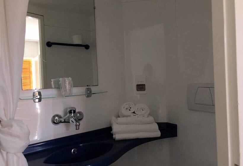 スタンダードルーム, Le Pavillon Bleu