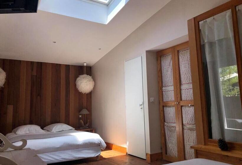 スタンダードトリプルルーム, Le Pavillon Bleu